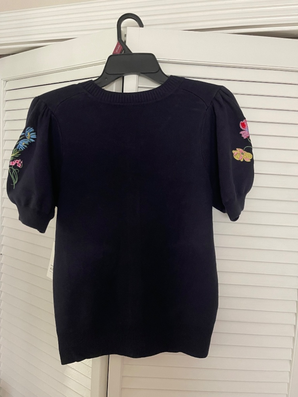 Free Assembly Navy Floral Embroidered Puff Sleeve Cardigan NWT - Picture 7 of 16